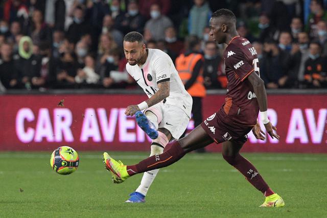 米体：邓弗里斯合同中没有解约金条款